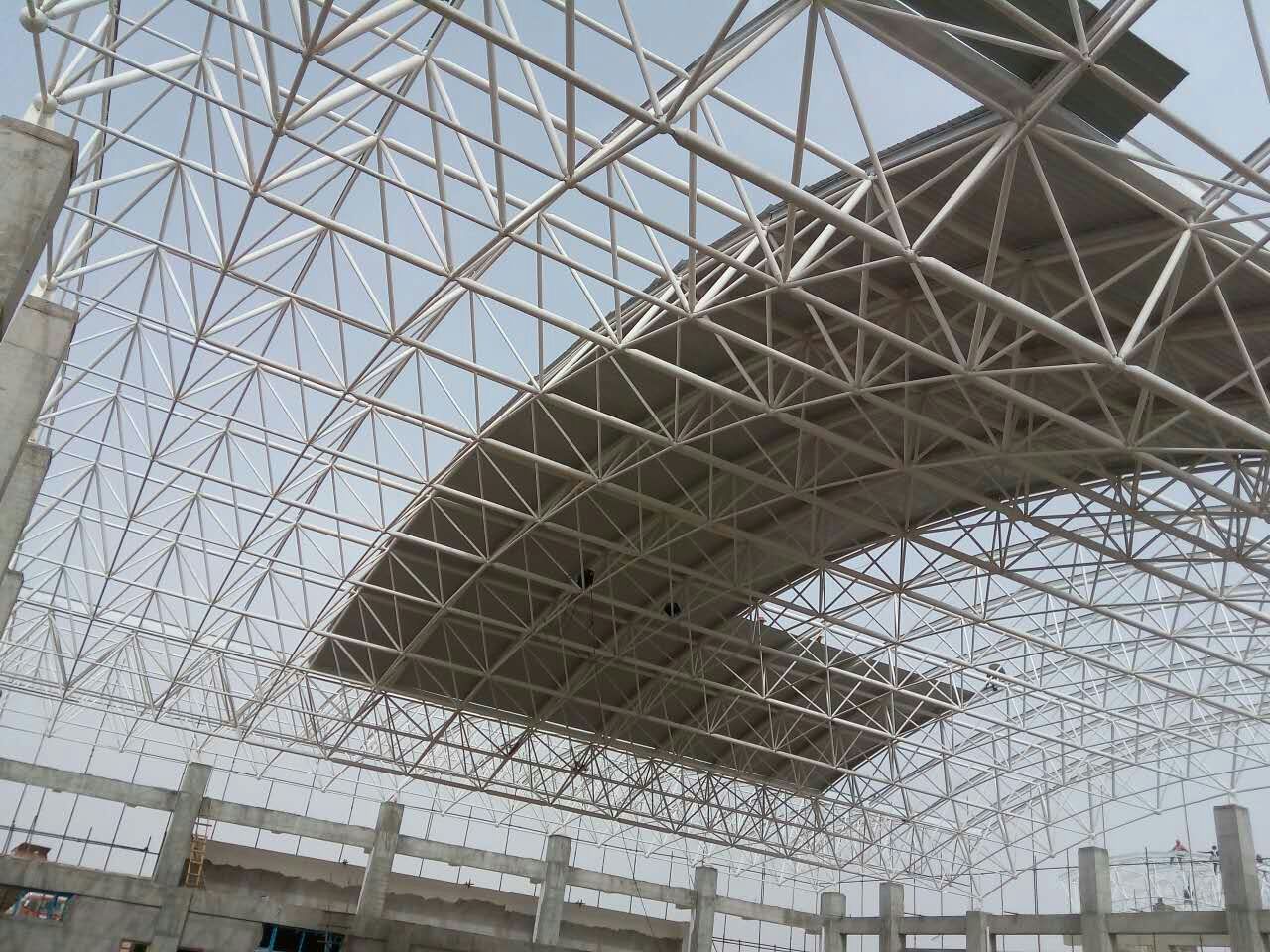 保定青岛一汽网架
